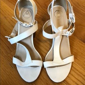 MISSGUIDED white heels